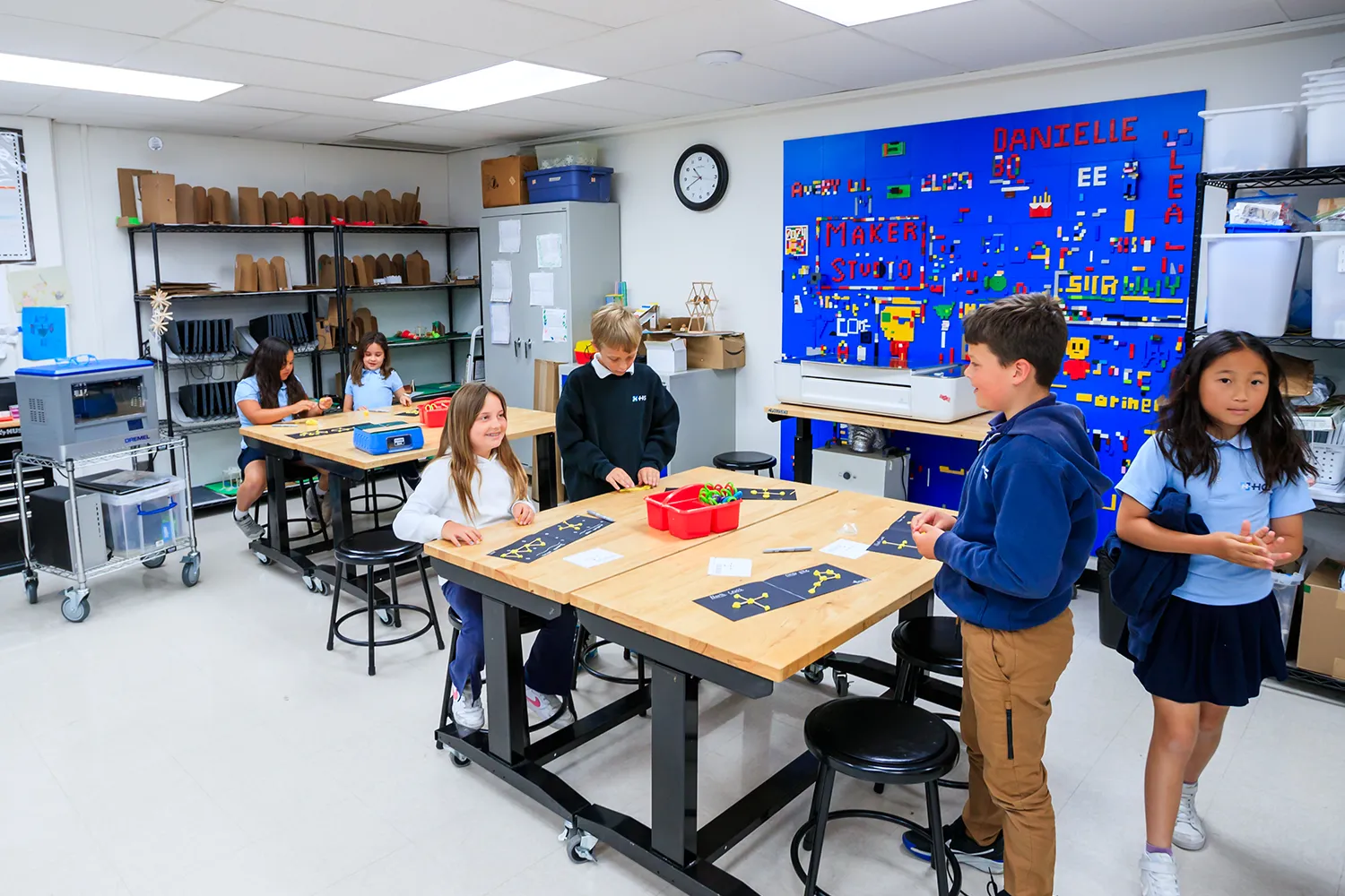 Maker Studio Room Maker Studio